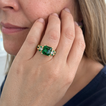 Averine Virdara Anillo