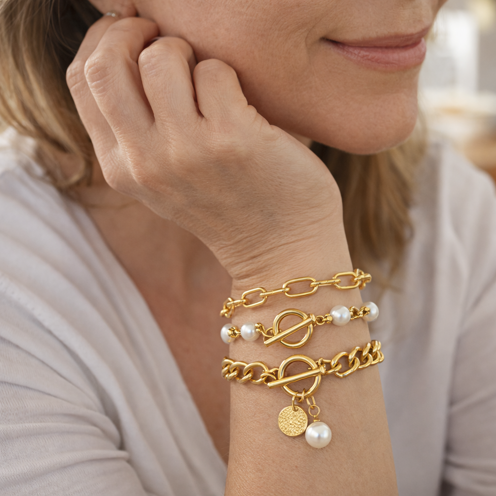 Set de Pulseras Chic 4 Piezas Serpiente Perlas y Argollas
