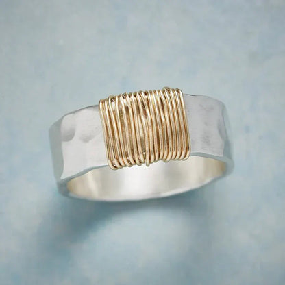 Anillo de Alambre Envuelto de Plata y Oro